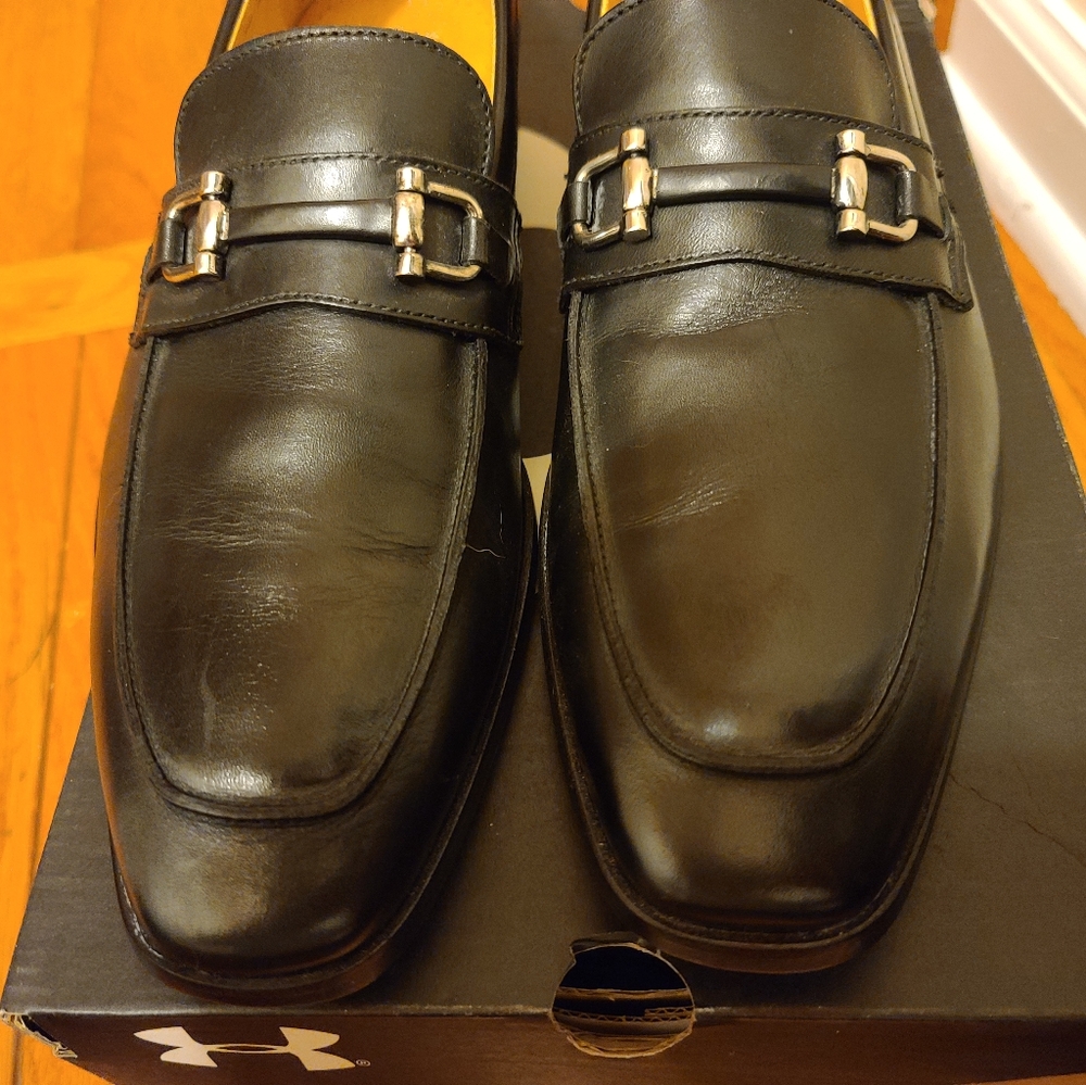 Mens Mercanti Fiorenti slip on dress shoes.